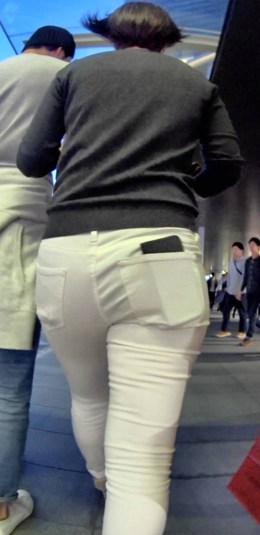 新～極上のおかず708（突き上げられまくりな尻肉白パンOLさまです！）　サンプル画像1