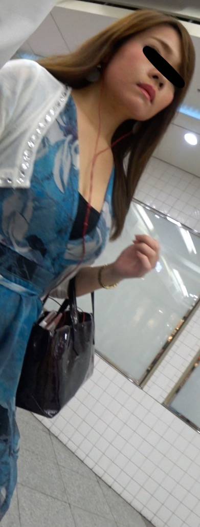 新~極上のおかず718(爆揺れボインな美人お姉様のGカップ乳!) サンプル画像2