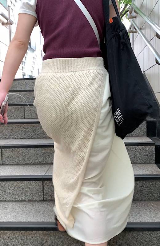 【美人美容師のエロ尻】某有名美容院のぷるんぷるんの桃尻を食す！エロそうな腰つきがイヤらしい。【432】　サンプル画像2