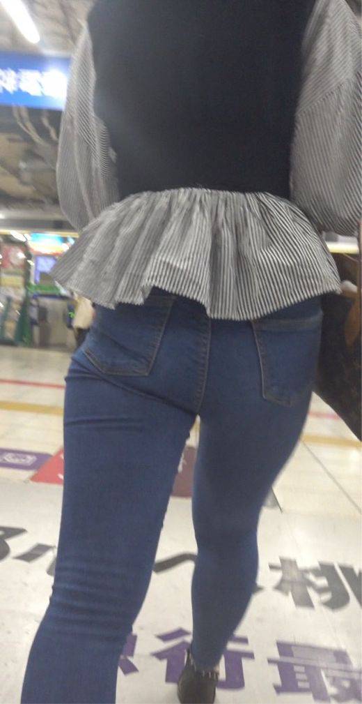 新～極上のおかず972（肉尻お姉様の尻ブリン）　サンプル画像1