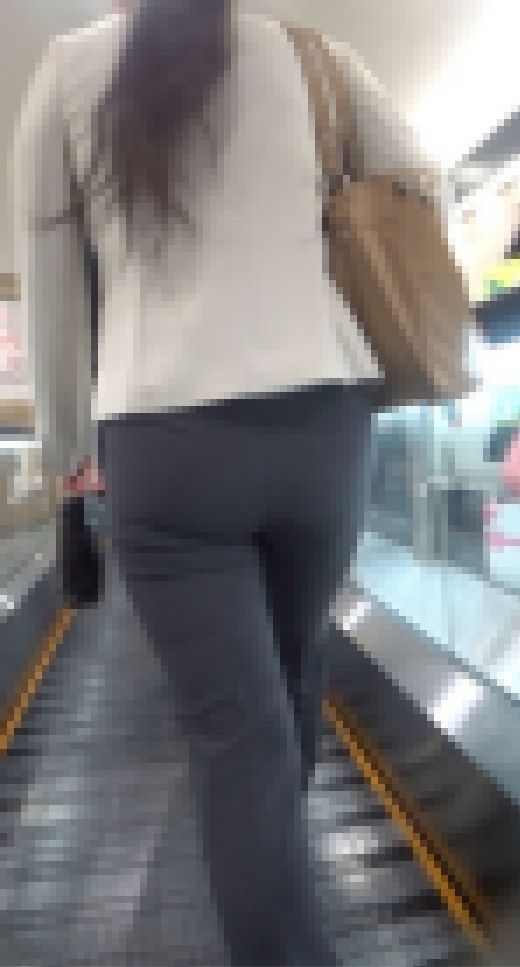 肉厚HIPなパンツスーツOLさん95　サンプル画像2