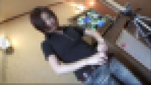 【オリジナル　個人撮影】　21歳　若いママさん　うんち排泄　サンプル画像1