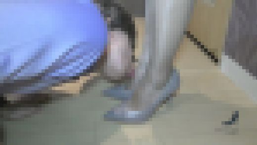 【光沢グレー系パンスト奥様】【エロ感度◎】【痴女プレイ】【足コキ射】パンスト美女の足指を舐めつくす【さゆり 38才 人妻 前編】 サンプル画像1