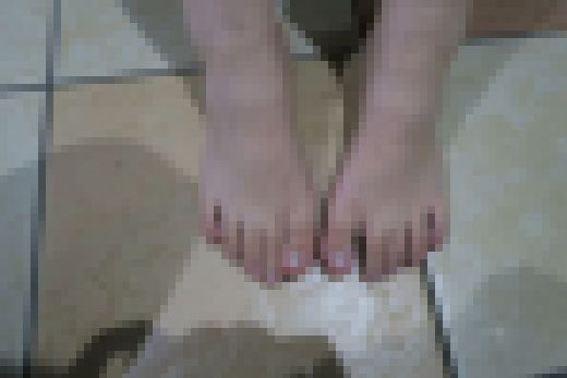 18歳　文化系女の子　生足　足指　足裏　【動画】　サンプル画像3