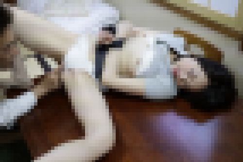 美人妻の猥褻情事 AVに出てしまった若奥さん美子 素のままでイキまくり気持ち良くなって御免なさい！　みこ　VOL.1　サンプル画像1