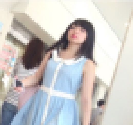 色白女子大生 パンチラ サンプル画像1