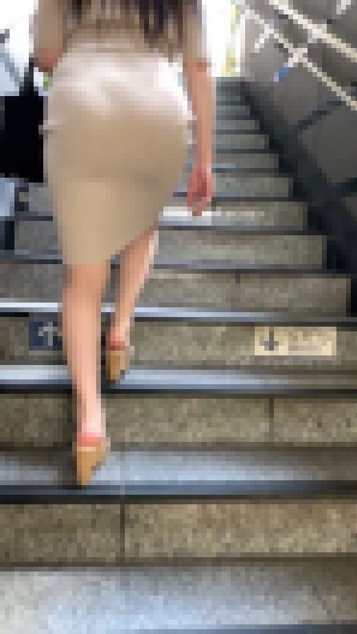 《3Pな気分だ！！！》 No.1318【２人のフェロモン姉さんを同時に贅沢に味わえる】　サンプル画像2