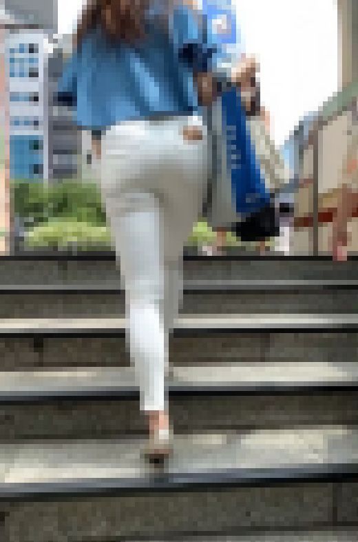 《破裂しそうなパンパン巨尻》 No.1329【300円以下でも満足感を得られるであろう白ピタパン着衣尻】　サンプル画像3