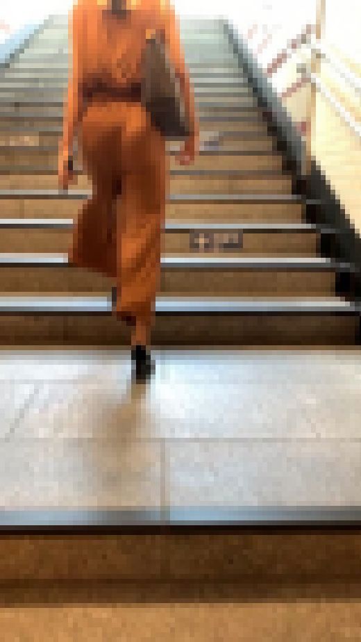 《マ・ジ・で！？》 No.1406【間近で拝みたい！超美しい女のエロいお尻】　サンプル画像2