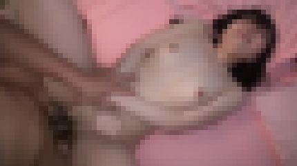 色白巨乳の20歳女子大生が初ハメ撮りでFカップを揺らして性欲解消　サンプル画像3