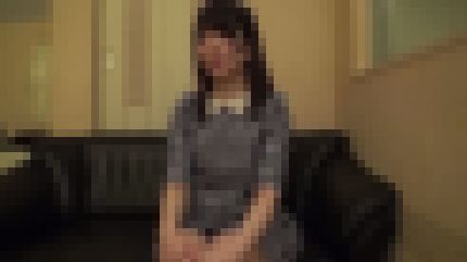 童顔清楚系の21歳専門学校生が初ハメ撮りで激しく突かれて悶絶 サンプル画像1