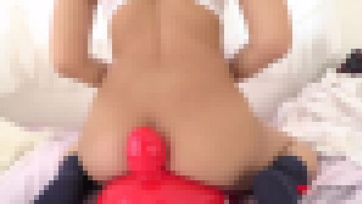 稲場るか 4K動画 大きなおっぱいが激しく揺れる！目が離せないパイパンの股間！馬乗り編　サンプル画像2