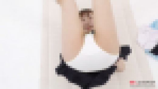 桐嶋あみな 4K動画 できなくても笑顔で乗り切る！マット運動でパンモロいっぱい♪　サンプル画像3