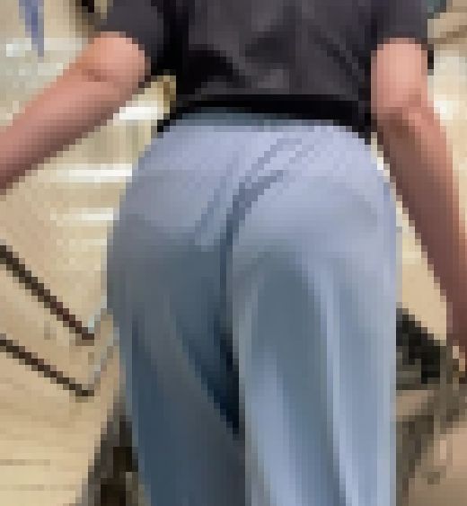 【Pライン】清楚系お姉さまの食い込みPライン丸出しのお尻　サンプル画像2