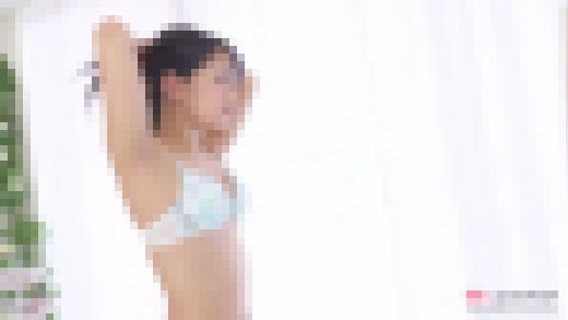 渚みつき 4K動画 下着姿からセーラー服にお着替え！　サンプル画像1