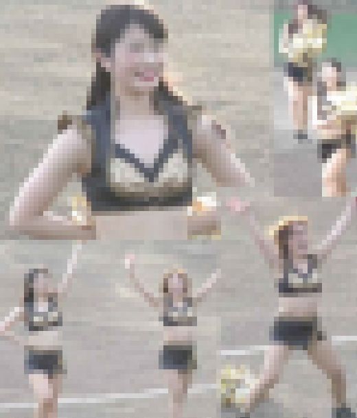 野球観戦時に見かけたチアガール④ サンプル画像3