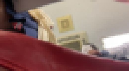 【同級生接写02】まさかの○理?!初めてナ○キンみました　サンプル画像1