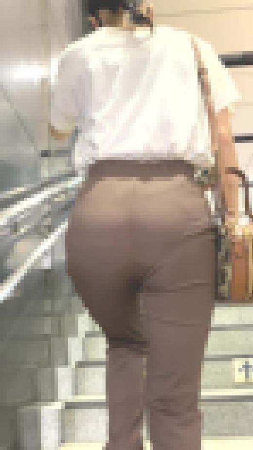 【Pライン】シンプルコーデなお姉さんの目が離せないPライン　サンプル画像2