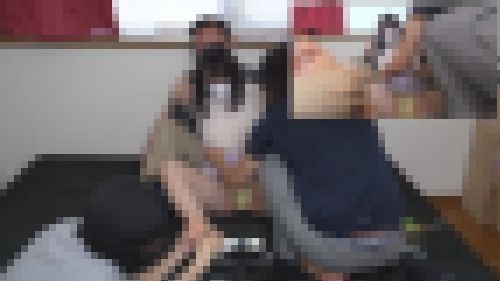 新作 足裏と脇腹の同時責めで体を熱くさせ堪える女子(完全オリジナル) サンプル画像1