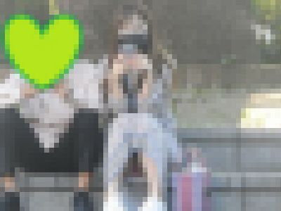 新作です！！（ＦＨＤ）会話に夢中になり、パンティーが見えている可愛い女のコを撮影しました！！番外編５０－５　サンプル画像1