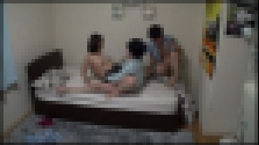 【グローリークエスト】寝取られママは息子たちの性欲処理係 #010 GVG-174-04　サンプル画像2