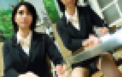 職権乱用！極悪手口盗撮動画～面談中パンツを盗られる乙女No,16～(美人スーツOL純白Pで思わず絶頂～)　サンプル画像1