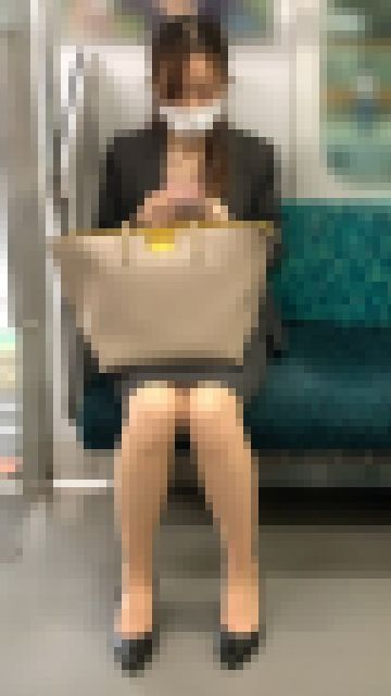 スーツ姿が似合うとんでも美脚の美人OLさんを大量撮影(其の二) サンプル画像3