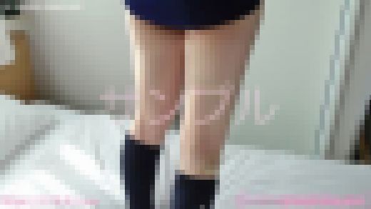 【あおいちゃん】つい先日までJ系、このスク水って小〇生サイズ?w、小さすぎて色々と見えちゃう事件が勃発w サンプル画像2