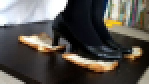 5-1 喪服で食べ物踏み潰し 食パン お得セット サンプル画像3