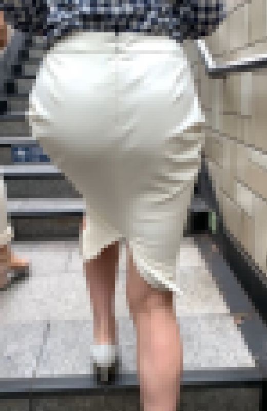 【タイトスカートとデニム肉尻】両方キャリアウーマンの可愛いお尻とカッコいいお尻。ぷにぷに？張りのある肉尻？ぶち込む【582】　サンプル画像3