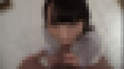 スレンダー美巨乳で透明感のある20歳メイドカフェ店員が初ハメ撮りで顔を歪ませて喘ぐ　サンプル画像2