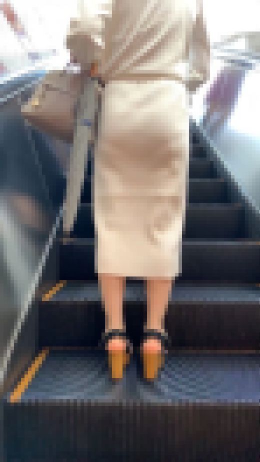 《Part1・何かホワイトは惹きつける》 No.1815【セレブ妻編】　サンプル画像3