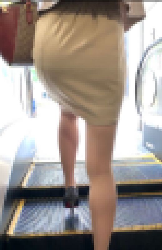 【高身長美人デリヘルウーマン】高身長美人エロデリヘル。エロ過ぎる最強のエロ尻モデルの肉尻!精子を顔射準備する!【586】 サンプル画像1