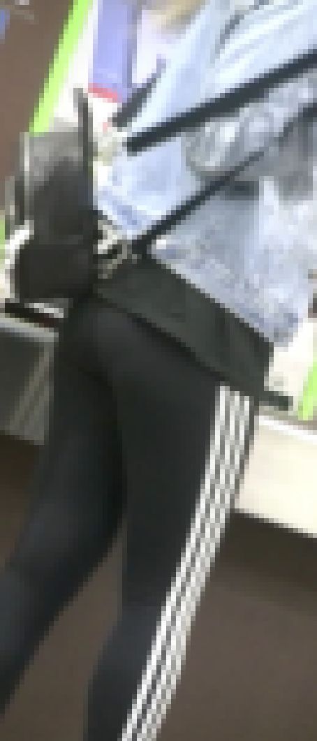 黒レギンス　尻プリ　パン線　サンプル画像3