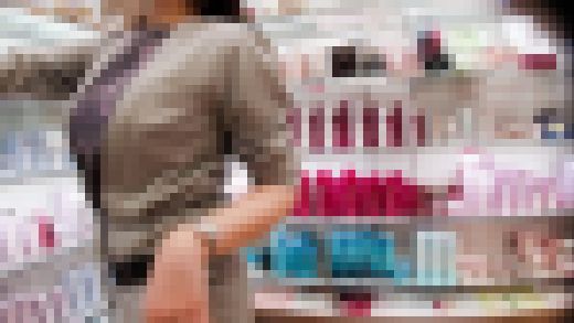 【化粧品店のお姉さんNO.44】オシャレ美人なお姉さん　サンプル画像3