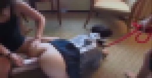 【闇】3人相手に目隠し中出し肉便器となる少女 サンプル画像3