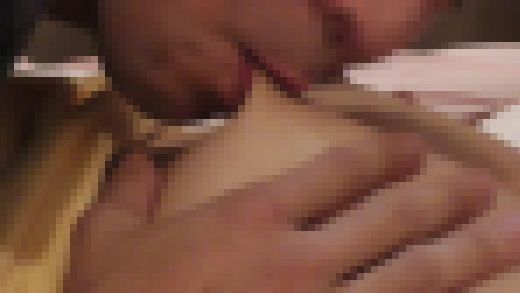 【おっぱいフェチ】ななみ１９歳Ｅカップおっぱいにむしゃぶりつく！　サンプル画像1