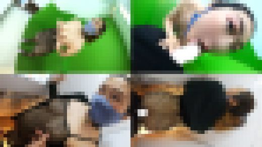 【夫に内緒で秘密のプリ●ラ露出遊び】家では真面目な奥様、しかし本当は露出に興奮しすぎておまんこに糸引くド淫乱痴女だった！　サンプル画像3