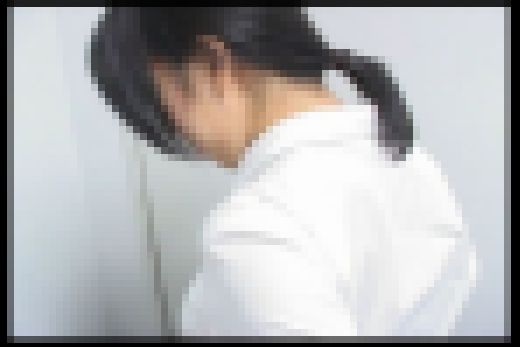 女の子制服スカートの秘密　お尻と股間　サンプル画像1