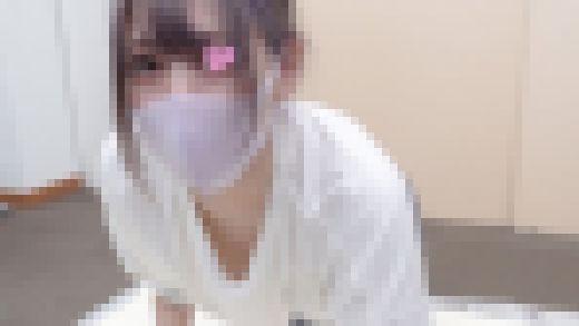 【巨乳女子大生】共同作業中にノーマークな乳首とパンツを狙い打ち　サンプル画像1