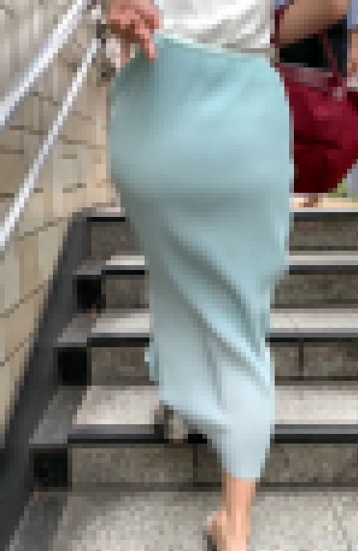 【透かしエロスカート】水色のプリっぷりのエロいニットスカート！。お尻のパンティーラインがくっきり！デカムチ尻肉尻【616】　サンプル画像1