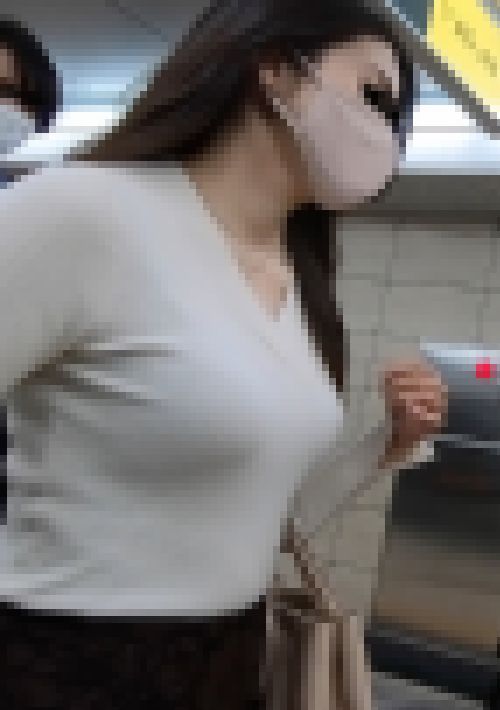 美人お姉さまの白ニットパイ サンプル画像3