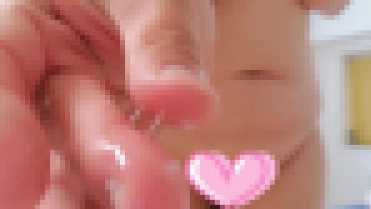 ❤愛華の個人撮影❤リビングで立ちオナニー!旦那に・・・ サンプル画像2