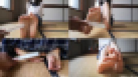 【写真&動画】SEIFUKU GIRL & Foot Fetishism Aki サンプル画像1