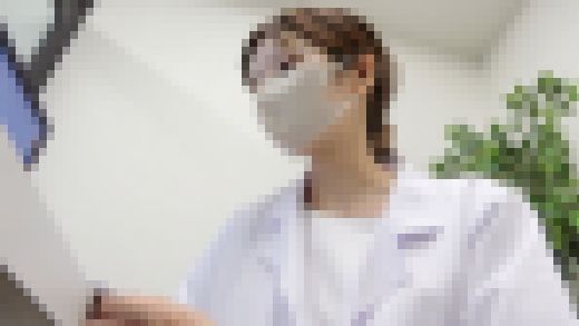 【女医パンチラ/胸チラ】賢い女ほどエロい説！！いやらしナマ乳首と食い込みパンティー Vol.5　サンプル画像1