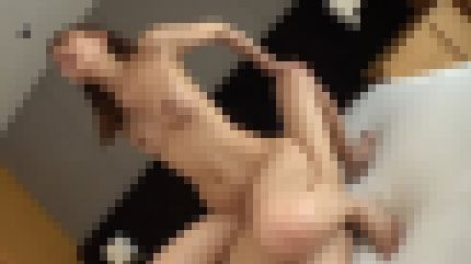 スレンダーな20歳フリーターが初ハメ撮りで快感に綺麗な顔を歪めて体を震わせる　サンプル画像3