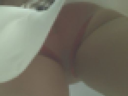 042 逆さ撮り ベージュパンスト越しの赤パンティー　サンプル画像3