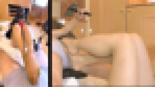 【スーツOL熟女★ナチュスト】【最終】【エロ◎】【超接写!爪先舐め】【足コキ射】パンスト美女の足指を舐めつくす!みかこ38才前編 サンプル画像3