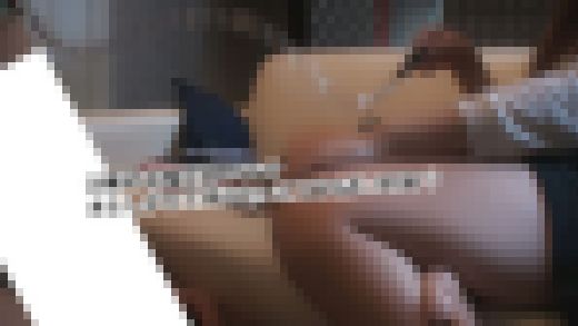 嫌々の本物今どきギャル【生々しいガチ映像】〇〇の力でしゃぶらせ生セックス生フェラ援助じじいに小便飲まれる援〇ギャル サンプル画像1