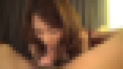 経験豊富な23歳イベントコンパニオンが初ハメ撮りで激しく突かれて可愛く喘ぐ　サンプル画像2